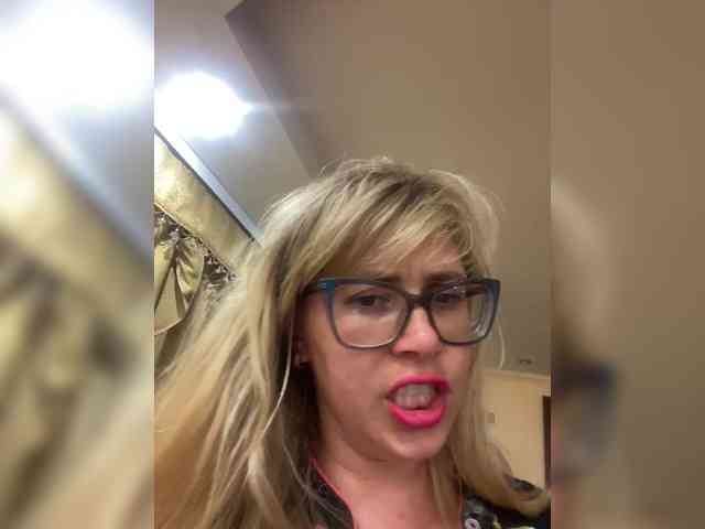 Crystal00Girl webcam