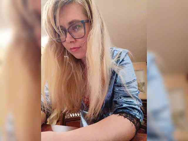 Elegant00Girl webcam