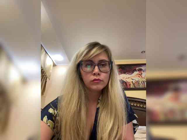 Elegant00Girl webcam