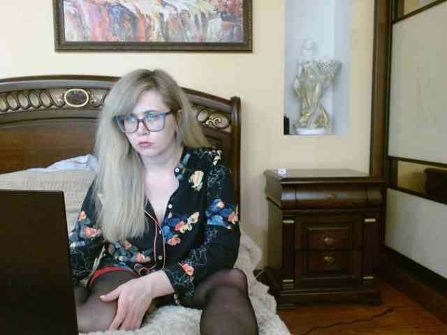 Elegant00Girl webcam