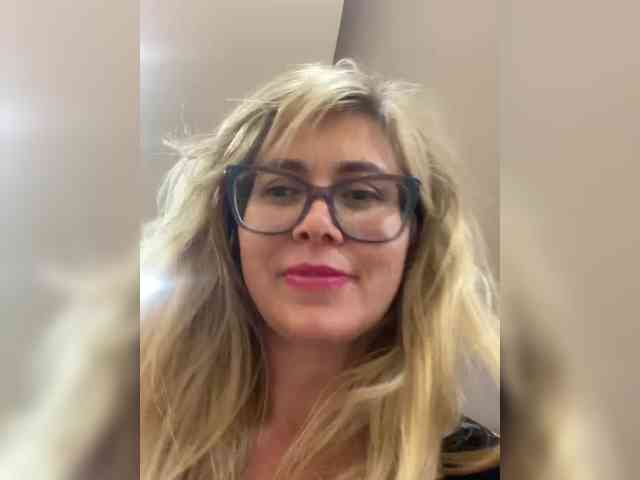 Crystal00Girl webcam