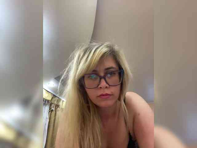 Elegant00Girl webcam