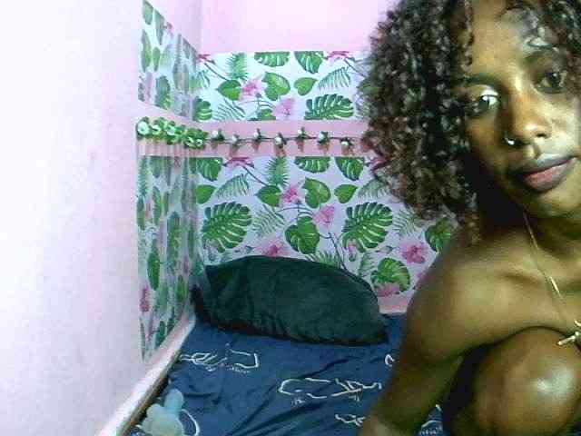 Miryamiah1 webcam
