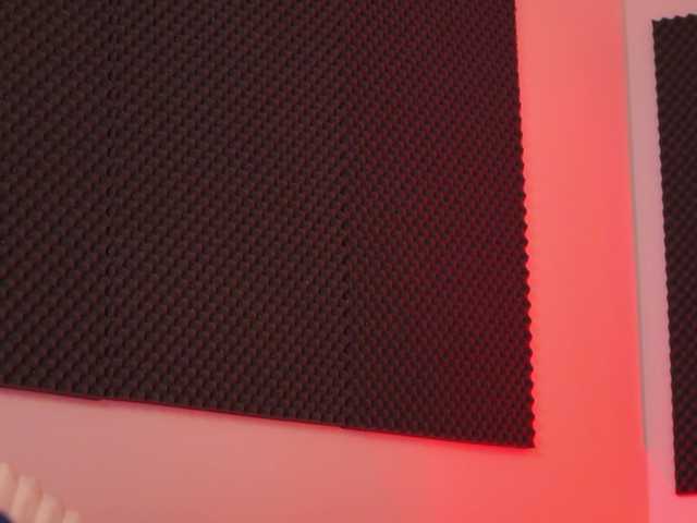 EllieRedd's BongaCams show and profile