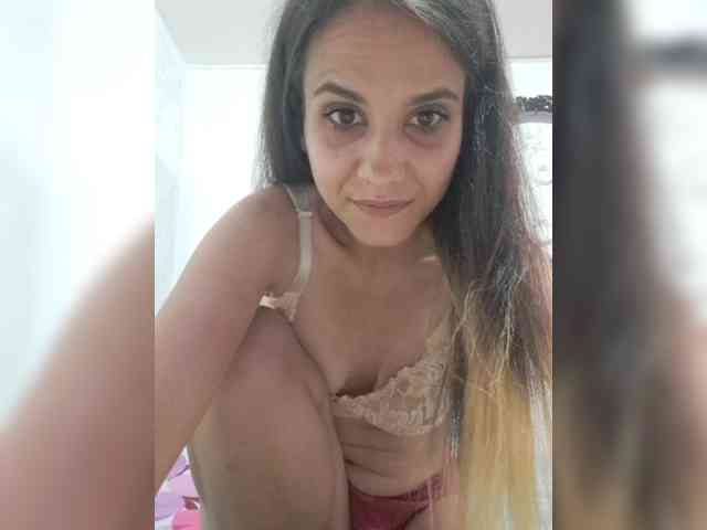 ErykaAndGrey webcam