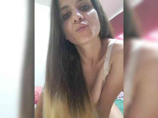 ErykaAndGrey webcam