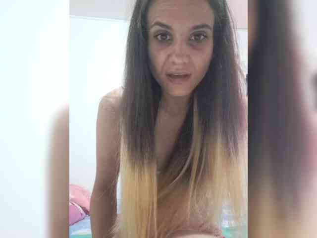 ErykaAndGrey webcam