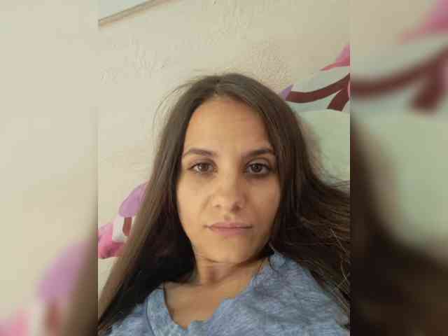 ErykaAndGrey webcam