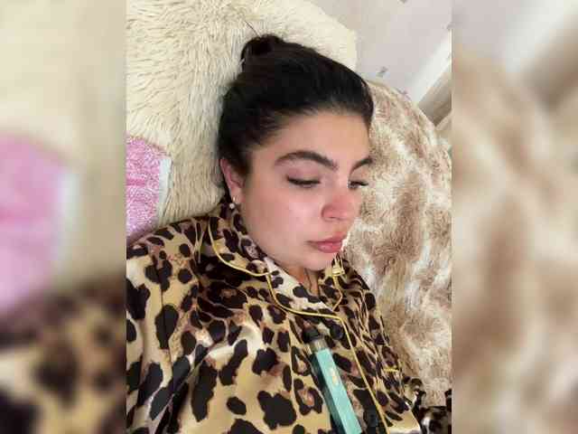 RoseMoonn webcam