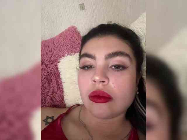 RoseMoonn webcam