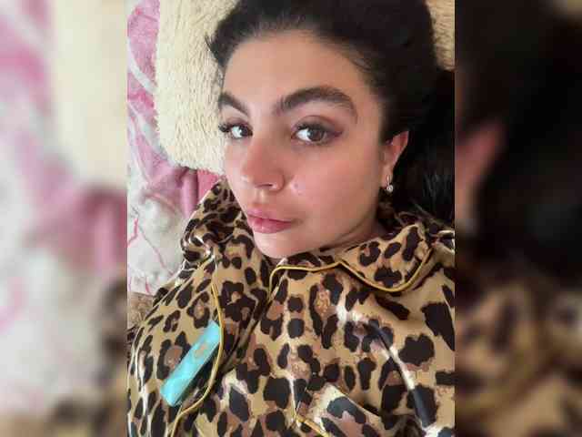 RoseMoonn webcam
