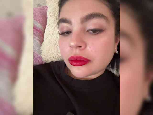 RoseMoonn webcam