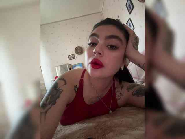 RoseMoonn webcam