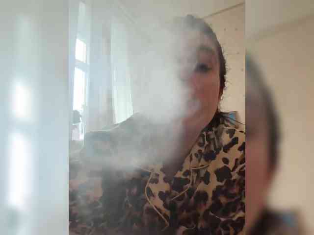 RoseMoonn webcam