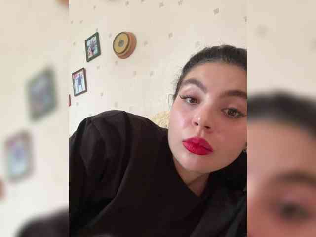 RoseMoonn webcam
