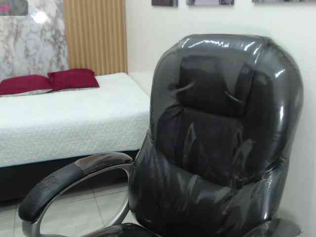 Jazz-ebony webcam