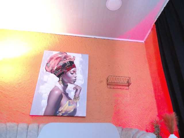 CurlyDani's BongaCams show and profile