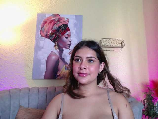 CurlyDani's BongaCams show and profile