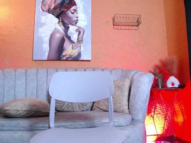 CurlyDani's BongaCams show and profile