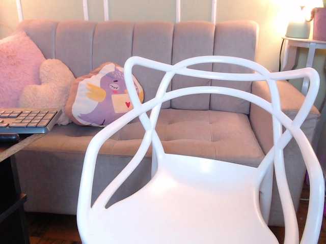 CurlyDani's BongaCams show and profile