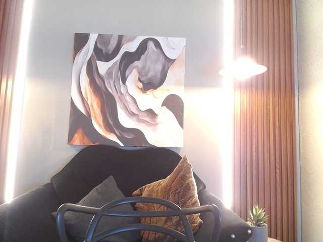 CurlyDani's BongaCams show and profile