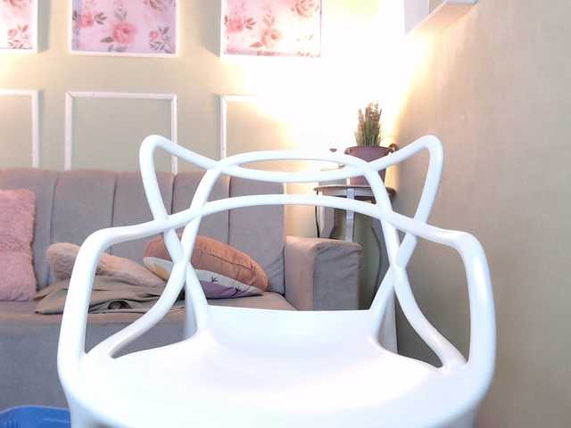 CurlyDani's BongaCams show and profile