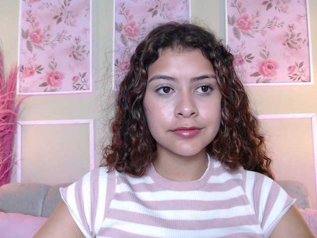 Join naked model CurlyDani CurlyDani from BongaCams