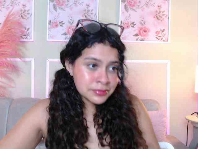 CurlyDani
