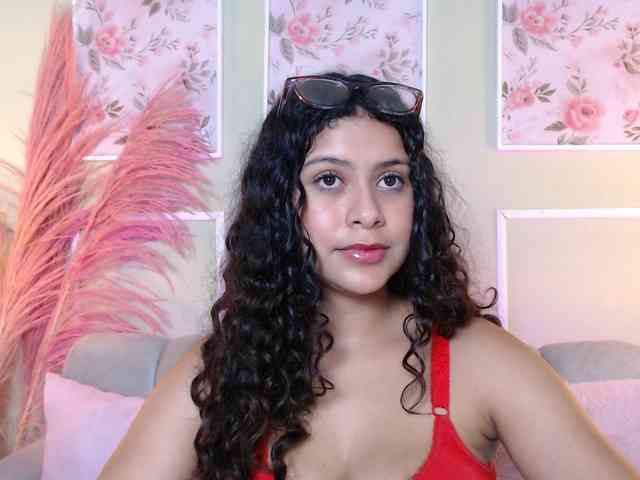 CurlyDani