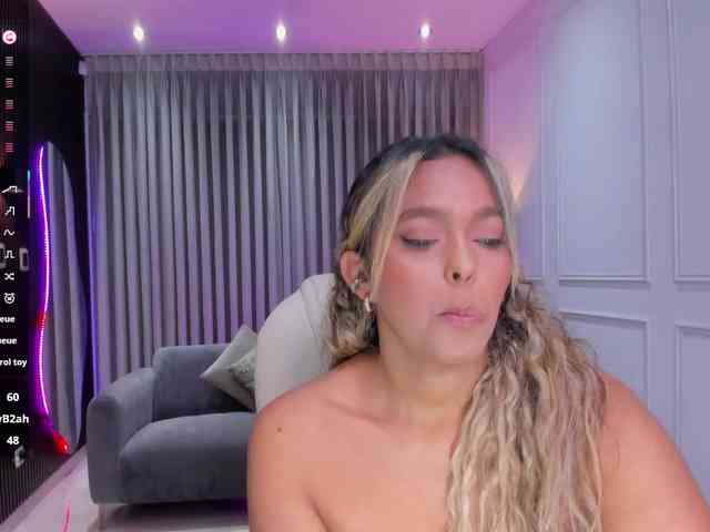 web cam show Maryah-simons