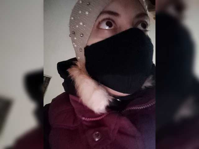 Kira700's BongaCams show and profile