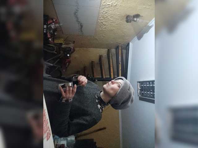 Kira700's BongaCams show and profile