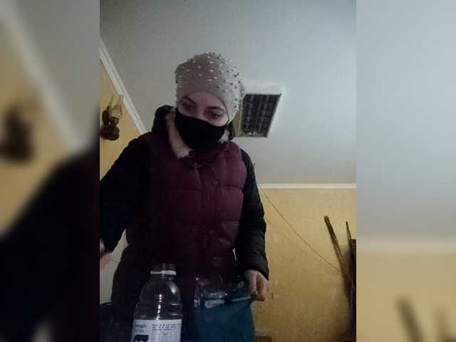 Kira700's BongaCams show and profile