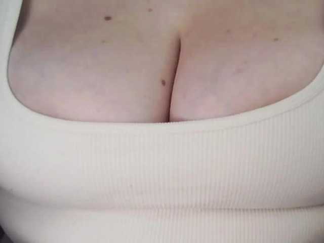 peachyshow Live Cam on BongaCams