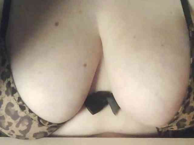 peachyshow Live Webcam on BongaCams