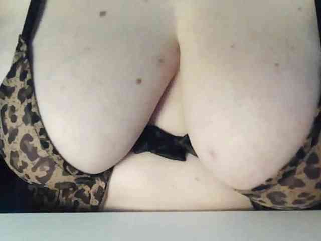 peachyshow Live Webcam on BongaCams