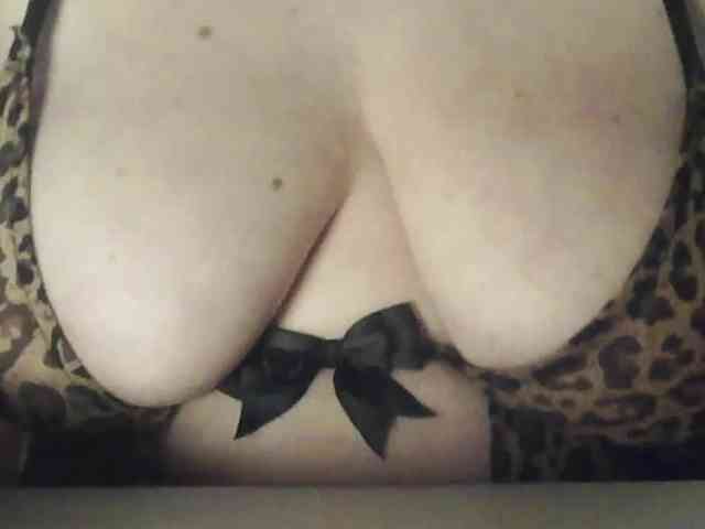 peachyshow Live Webcam on BongaCams