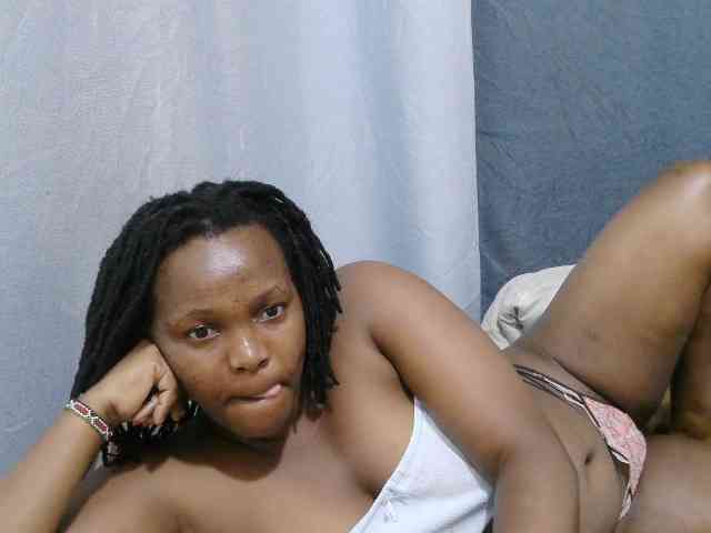 sweet-bunny-sweet webcam