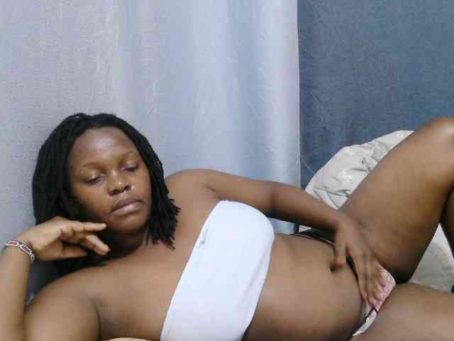 sweet-bunny-sweet webcam