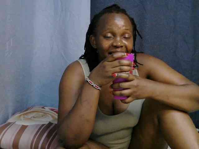 sweet-bunny-sweet webcam