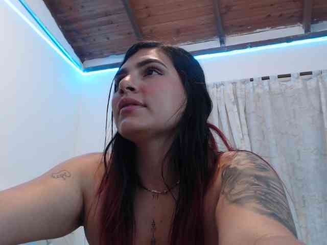 cristalbigass webcam