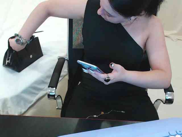 KristiSilk webcam