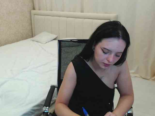 KristiSilk webcam