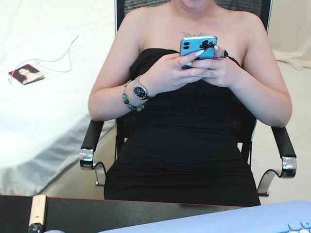 KristiSilk webcam
