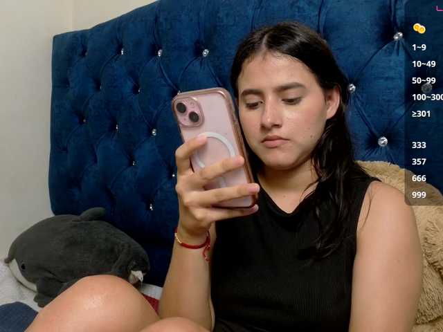 vikysexy28a's BongaCams show and profile