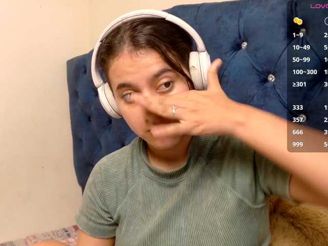 vikysexy28a's BongaCams show and profile