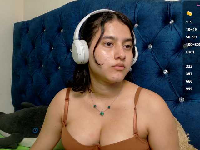 vikysexy28a's BongaCams show and profile