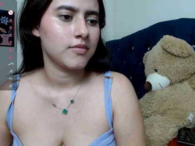 vikysexy28a webcam