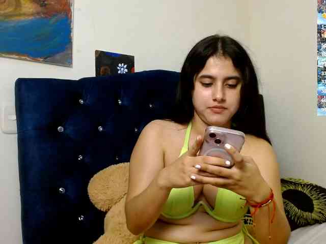 vikysexy28a webcam