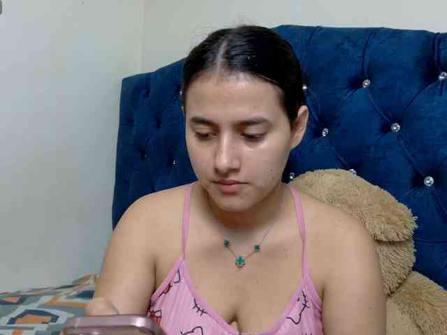 vikysexy28a webcam